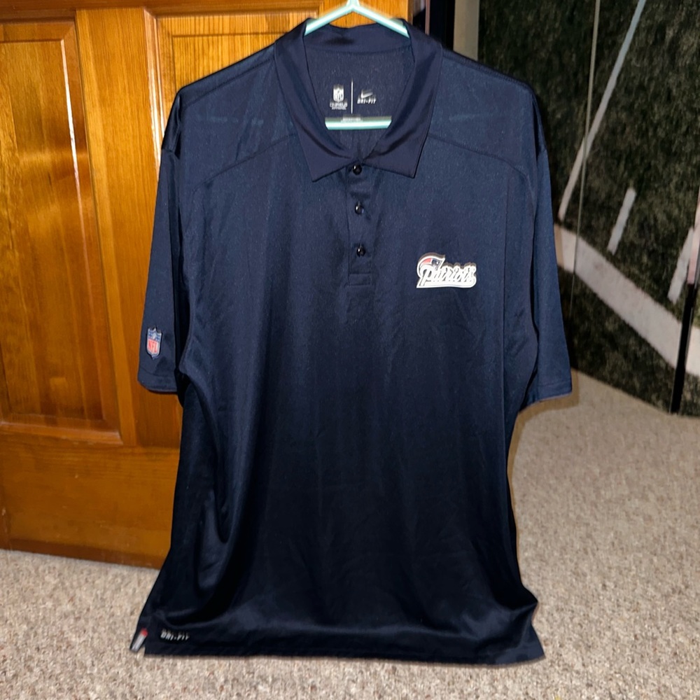 New without tags…Official NFL Patriots Polo collared lightweight shirt